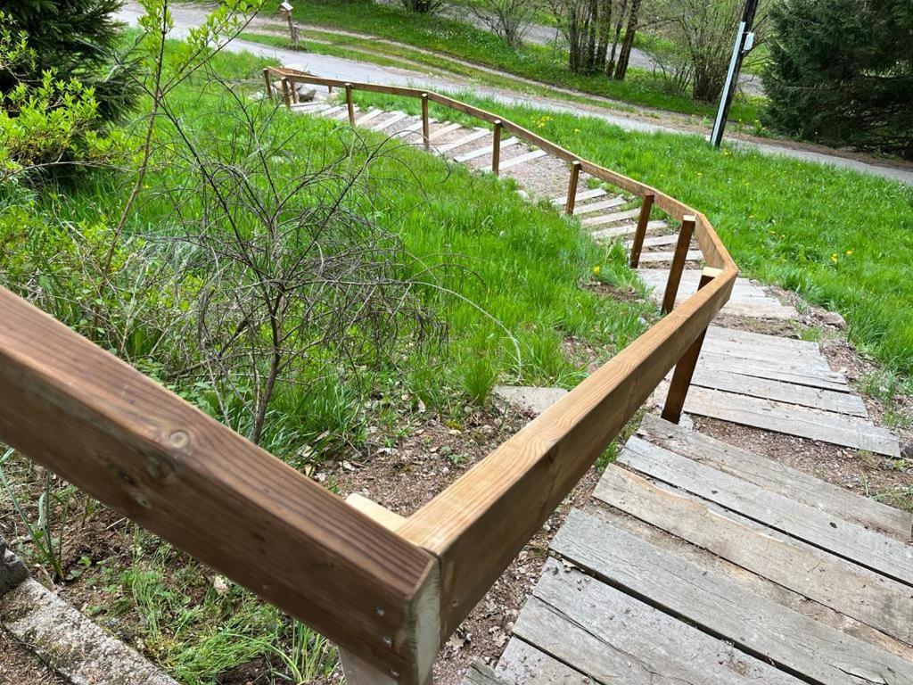 ג'רארדמר Charmant Chalet Cosy & Paisible En Pleine Nature - Refuge Idyllique Pour 5P מראה חיצוני תמונה